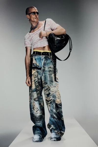 Look 18